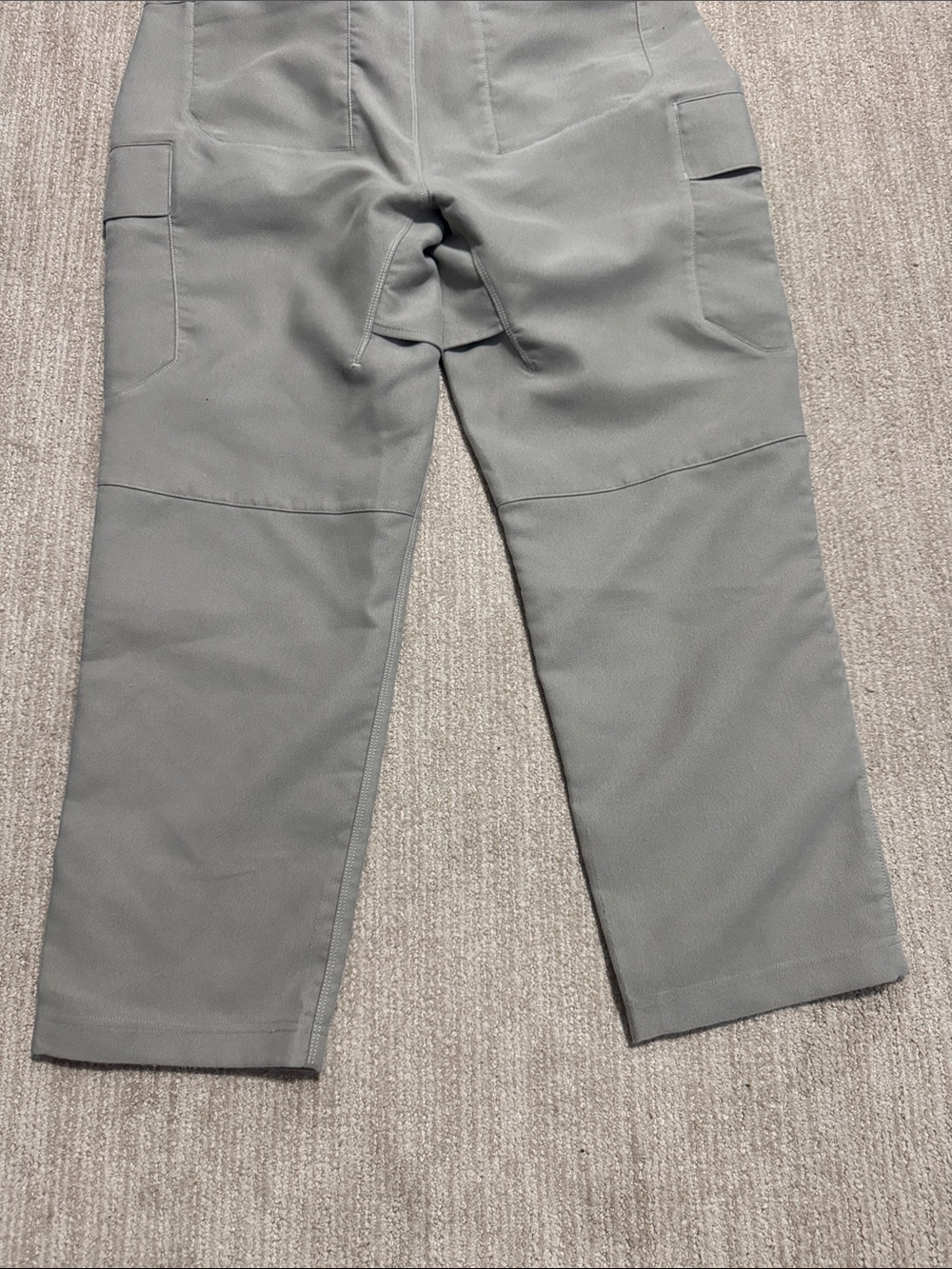 Lululemon Men's Size 31x30 Stone Utilitarian Cargo Pant - Picture 7 of 11